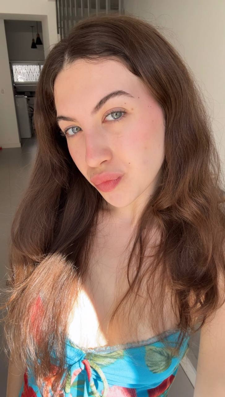 Nude girl Amber in Mandalay