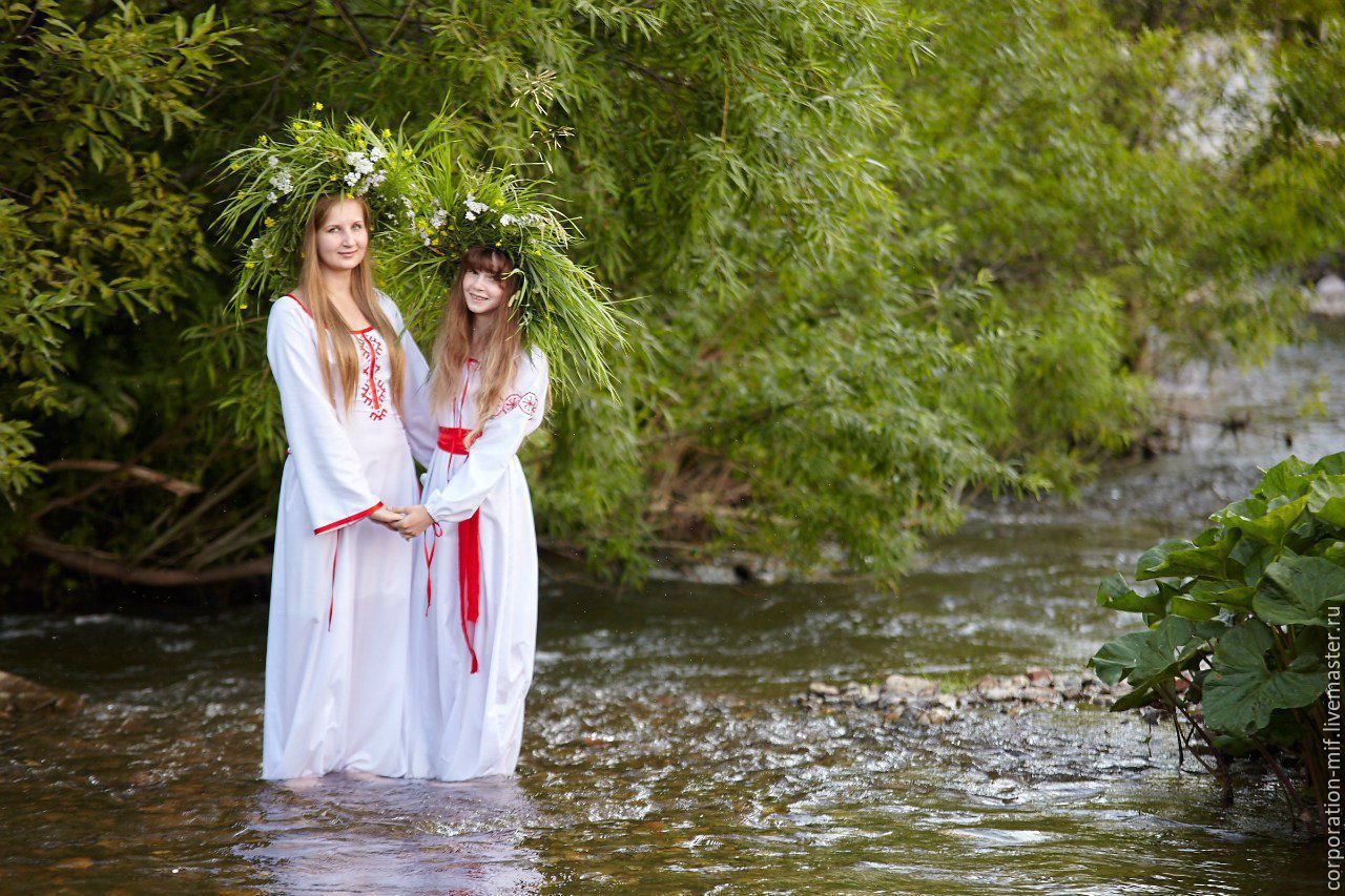 Women in Slavic costumes in Mandalay