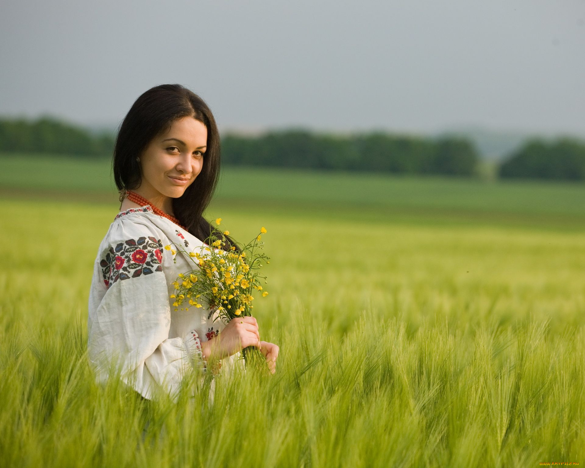 Women in Slavic costumes in Mandalay